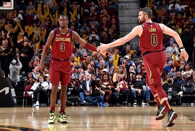 间的锋线球 间的锋线球